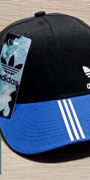 Gorra Clasica - Adi Clasico lineas - Negro Visera Azul Rey - Ajuste Hebilla