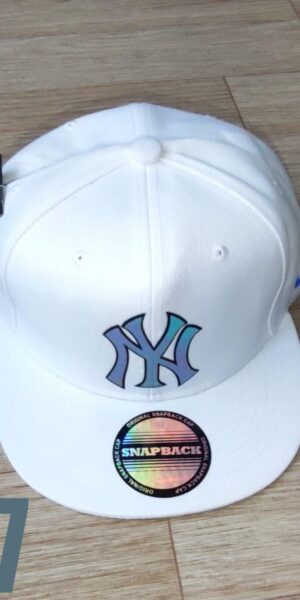 Gorra Clasica - Ni New York -  Plana Blanco - Ajuste Plastico