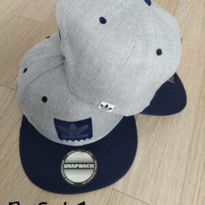 Gorra Clasica - Adi Zig Zag - Plana Gris Visera Azul Oscuro - Ajuste Plástico