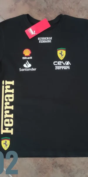 Camiseta Racing - Ferrari Dorado Lateral - Negro