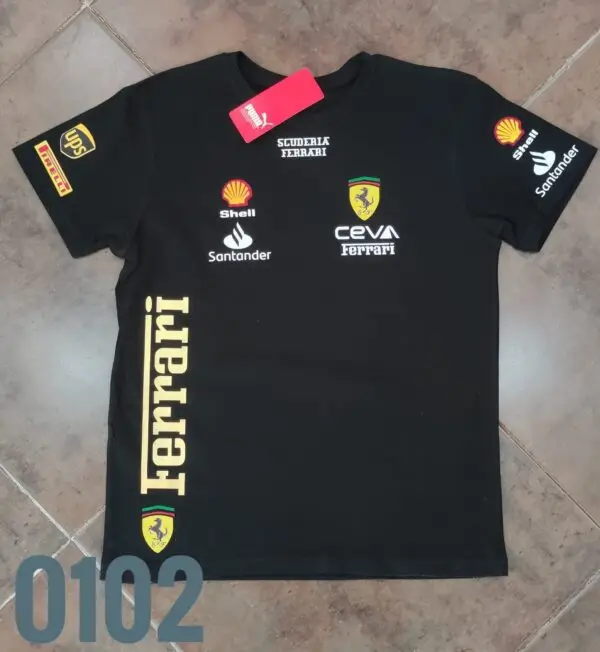 Camiseta Racing - Ferrari Dorado Lateral - Negro