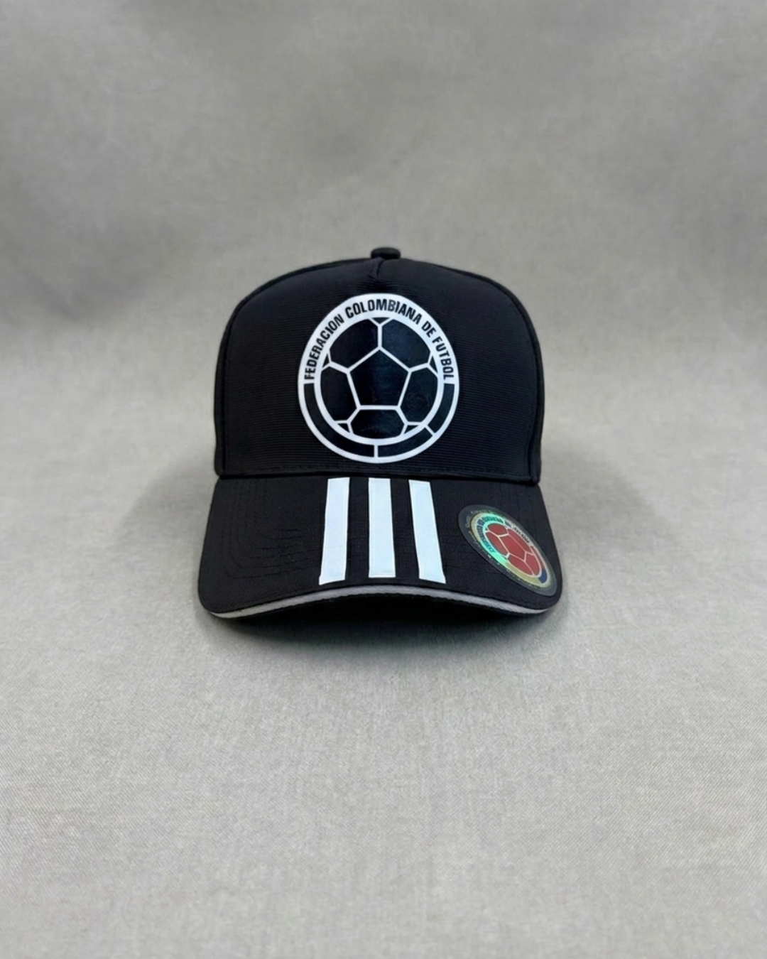 Gorras Futbol – Colombia Logo BN – Negro sandwich Blanco